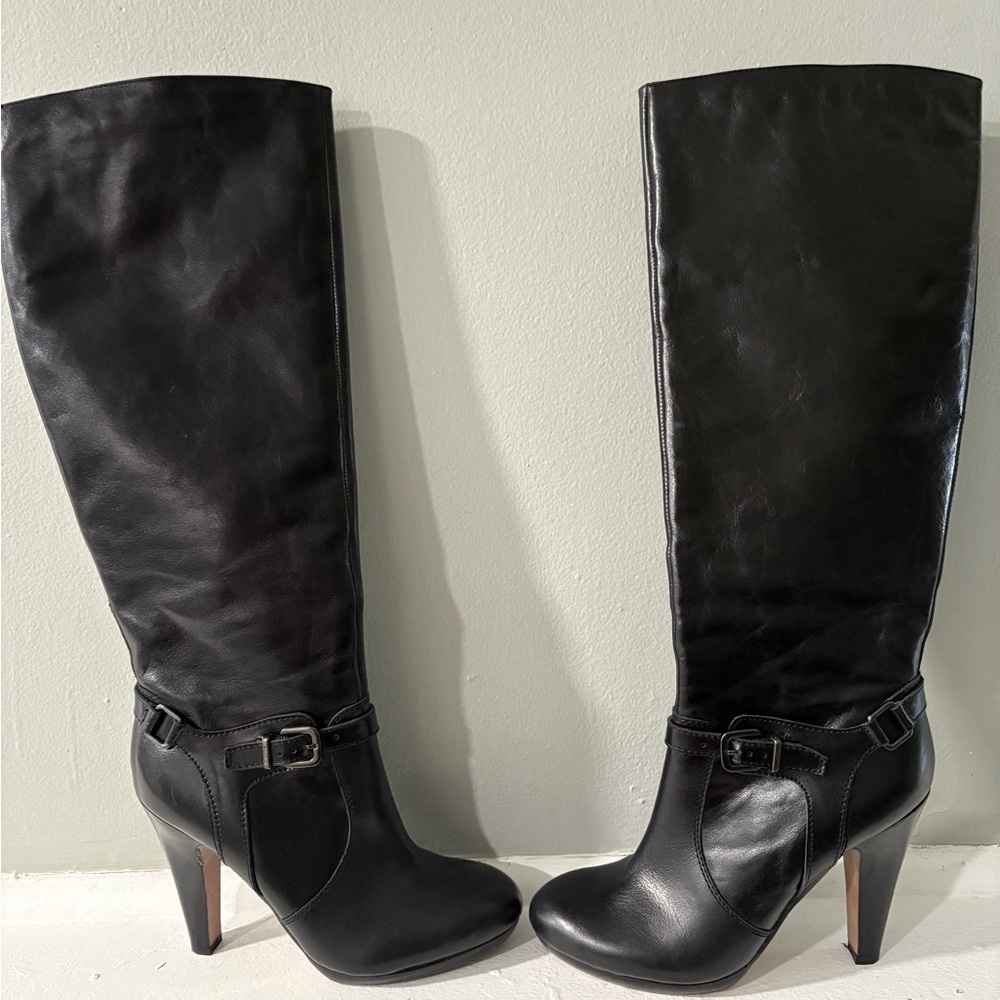 Aldo Black Stiletto Heeled Boots with Sleek Silhouette
